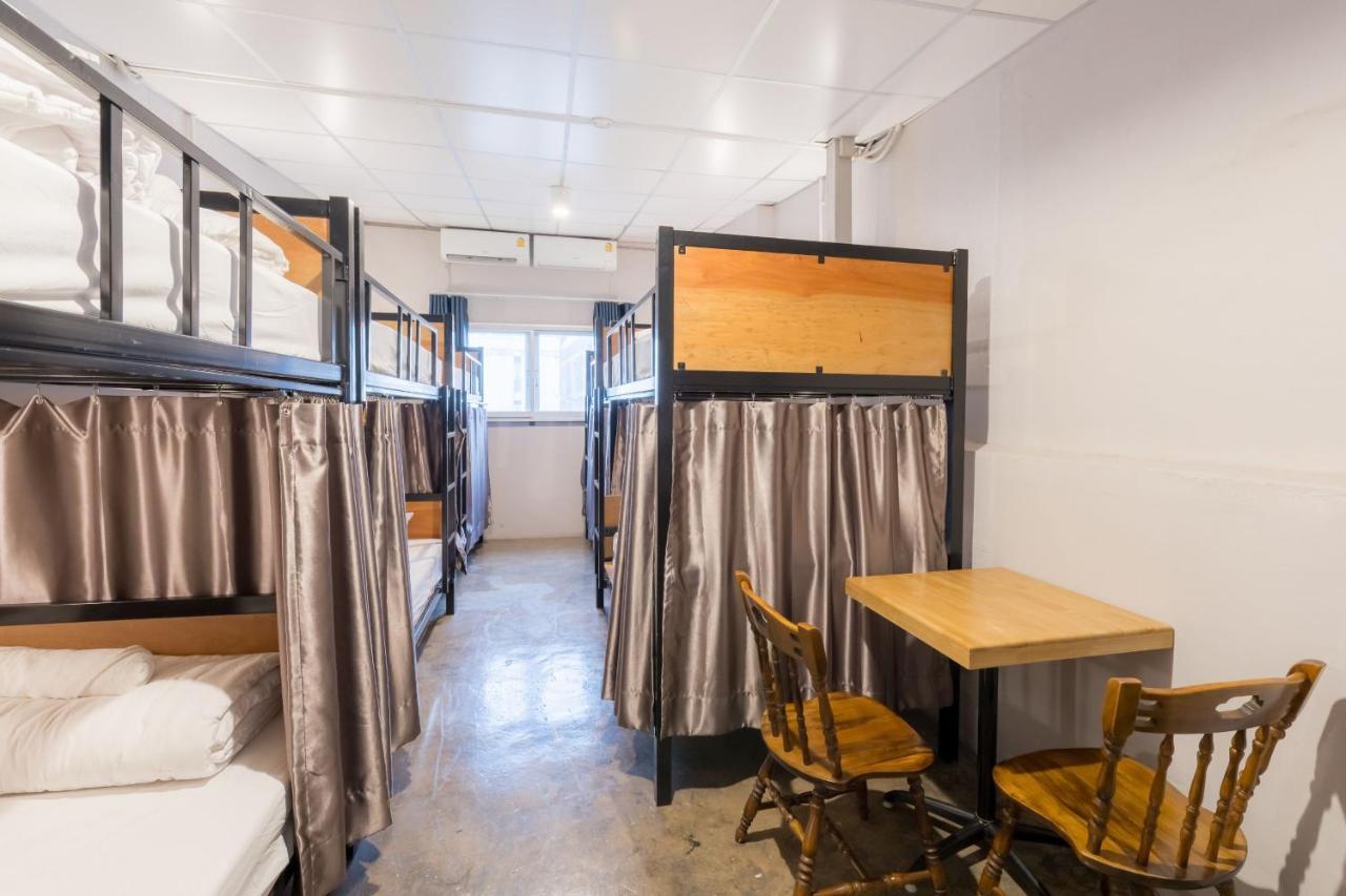 Hostel Lemon Siam Petchaburi Road Bangkok Exterior photo