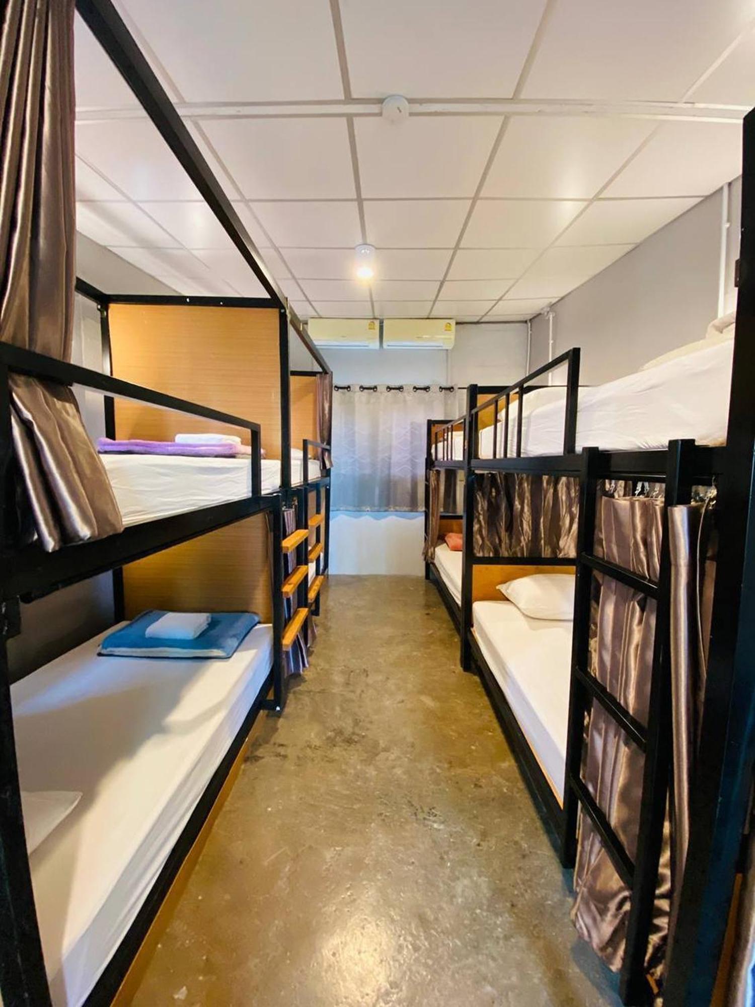 Hostel Lemon Siam Petchaburi Road Bangkok Exterior photo