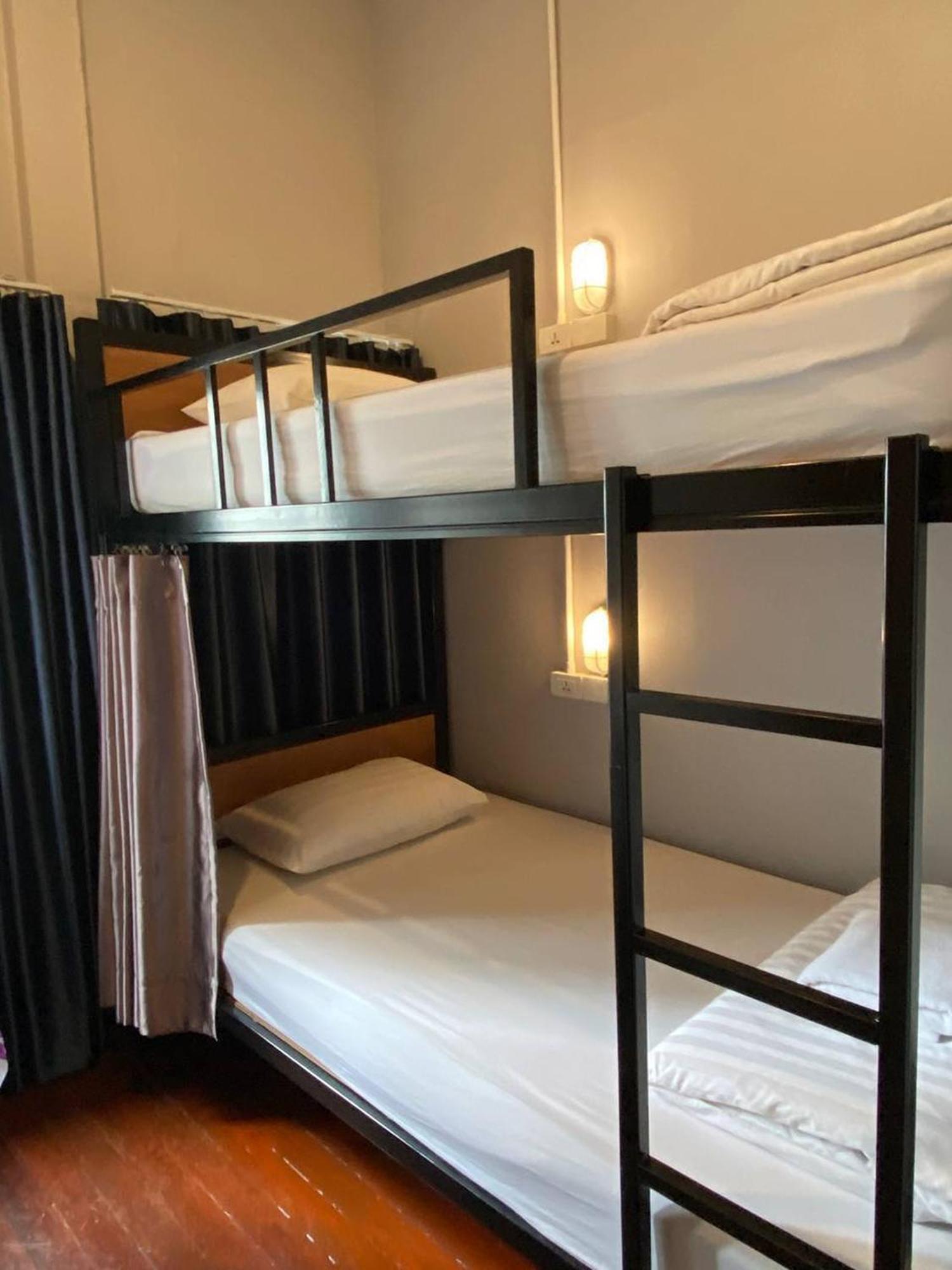 Hostel Lemon Siam Petchaburi Road Bangkok Exterior photo
