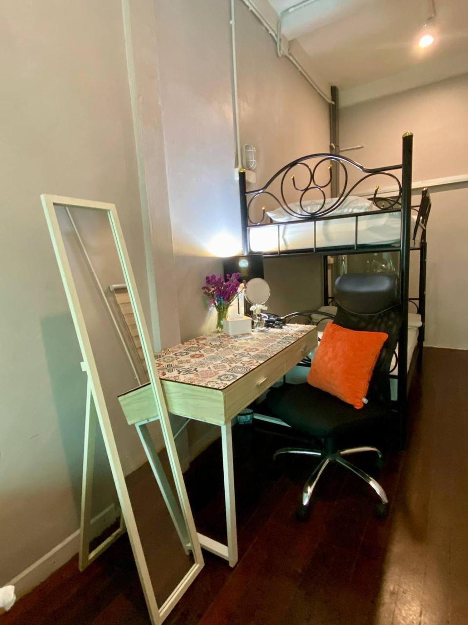 Hostel Lemon Siam Petchaburi Road Bangkok Exterior photo